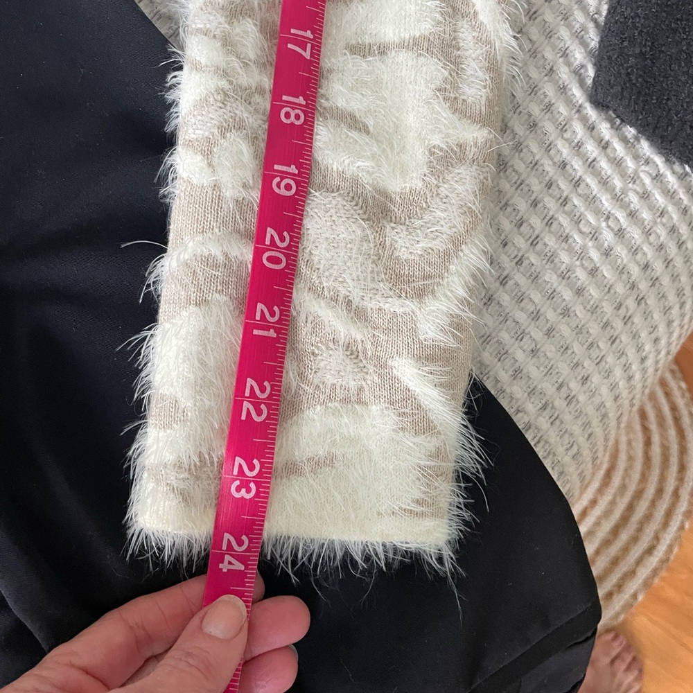 Joan Vass Cardigan Sweater - Picture 7 of 8